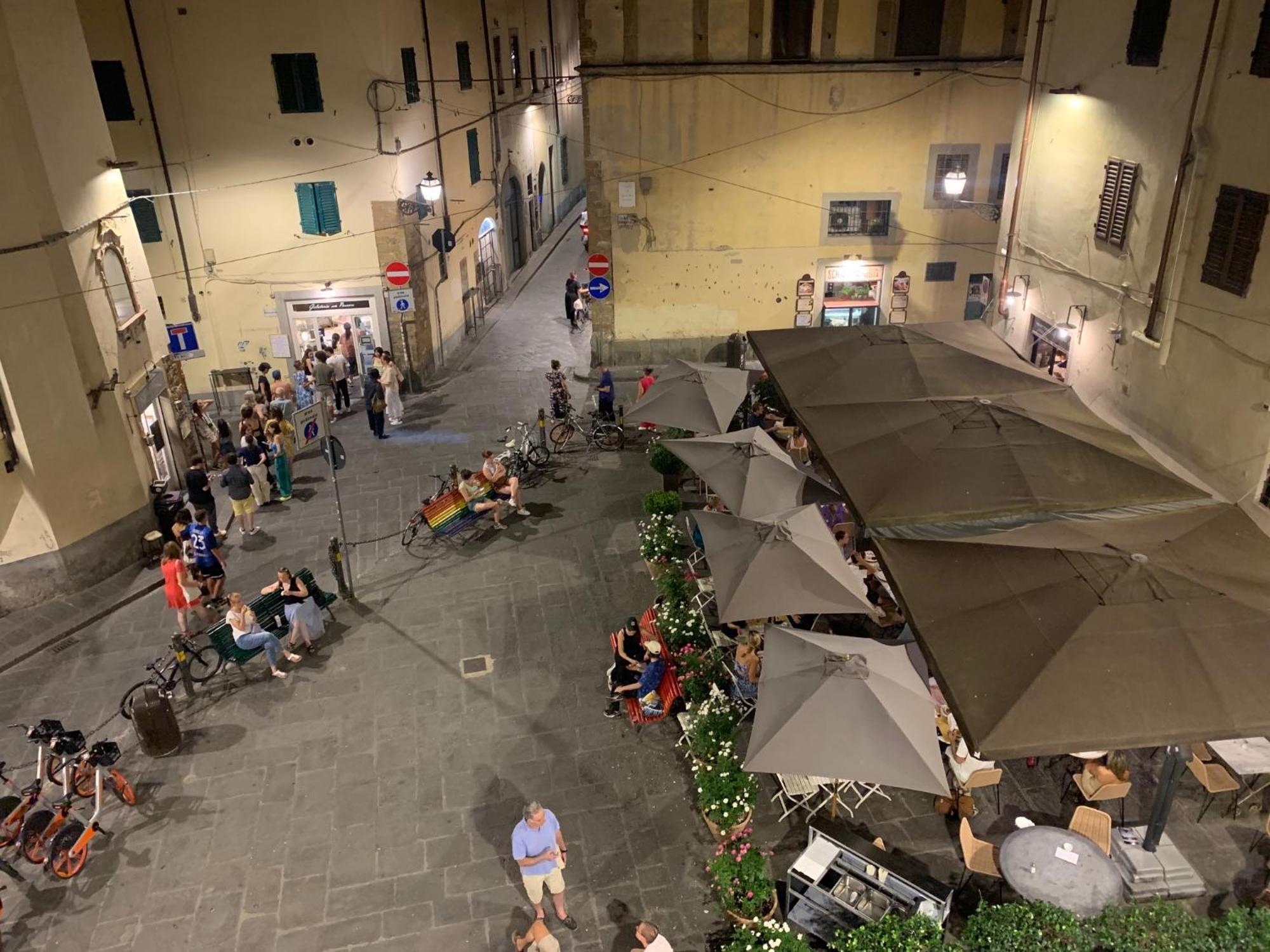 Uffizi & Santo Spirito Family/Groups Apartment ฟลอเรนซ์ ภายนอก รูปภาพ